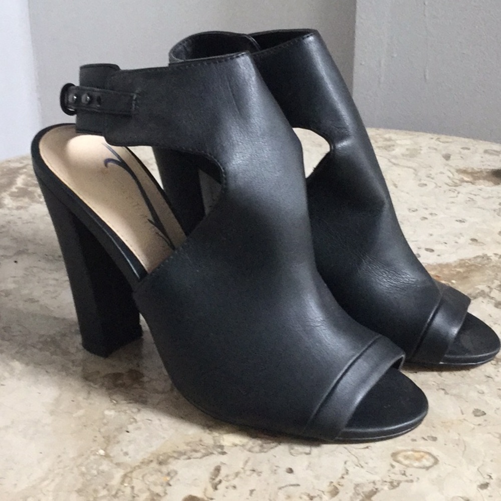 BOSTON PROPER BLACK BACK OUT HIGH HEELS